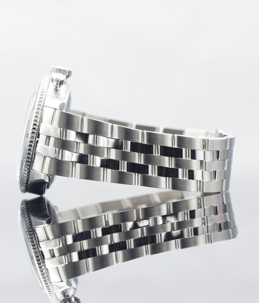 Breitling Super AVI AB0445